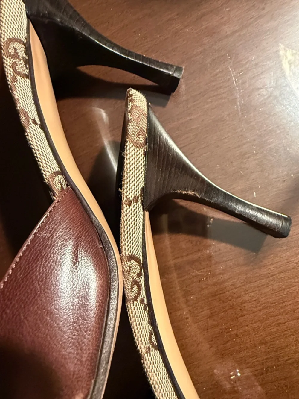 Gucci Brown GG Canvas Pointed Mules with Bow Trim - Picture 11 of 11